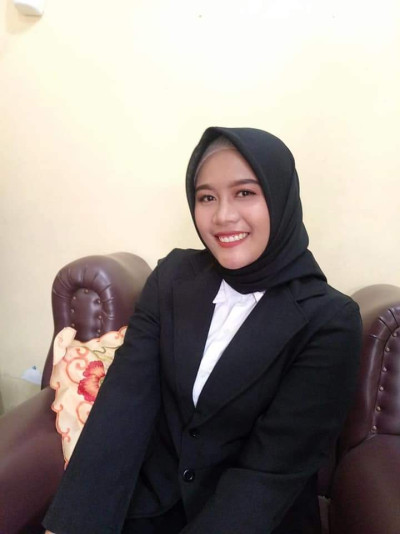 Tanti Yuliana sari